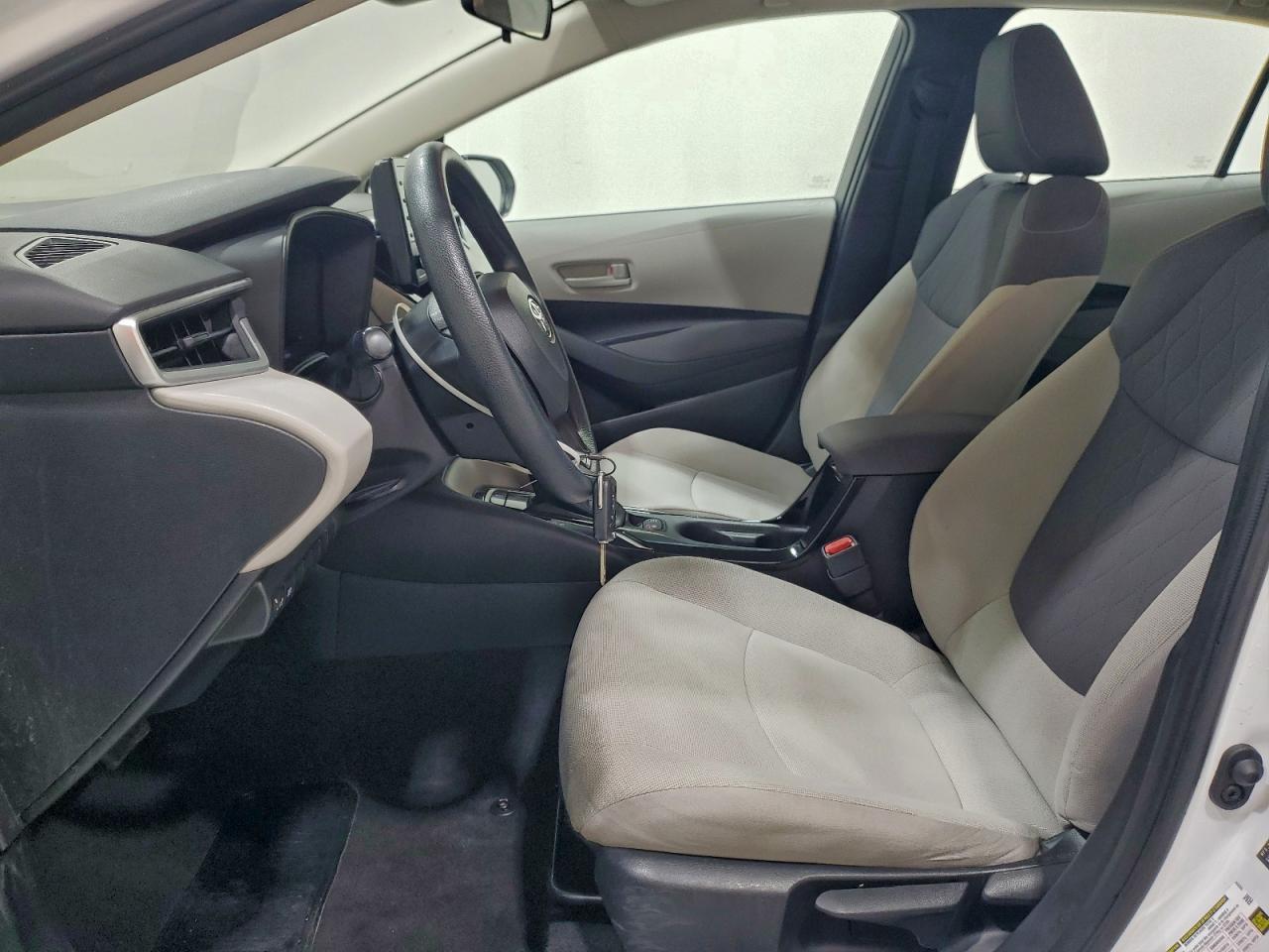 2022 TOYOTA COROLLA LE photo 7
