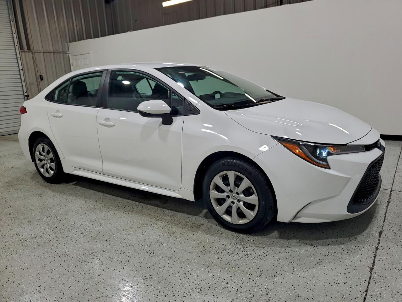 2022 TOYOTA COROLLA LE photo 4