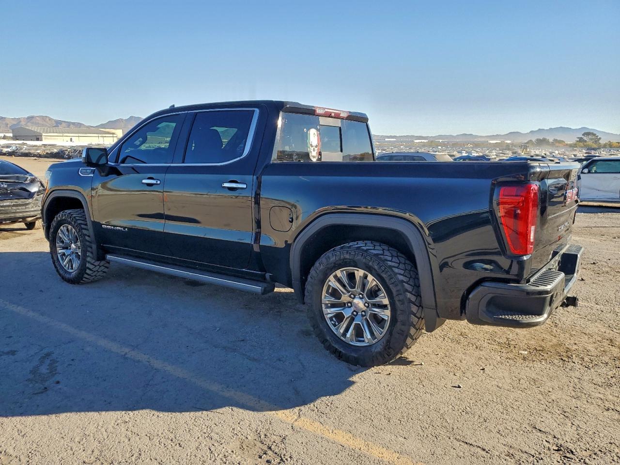 2019 GMC SIERRA K1500 DENALI photo 2