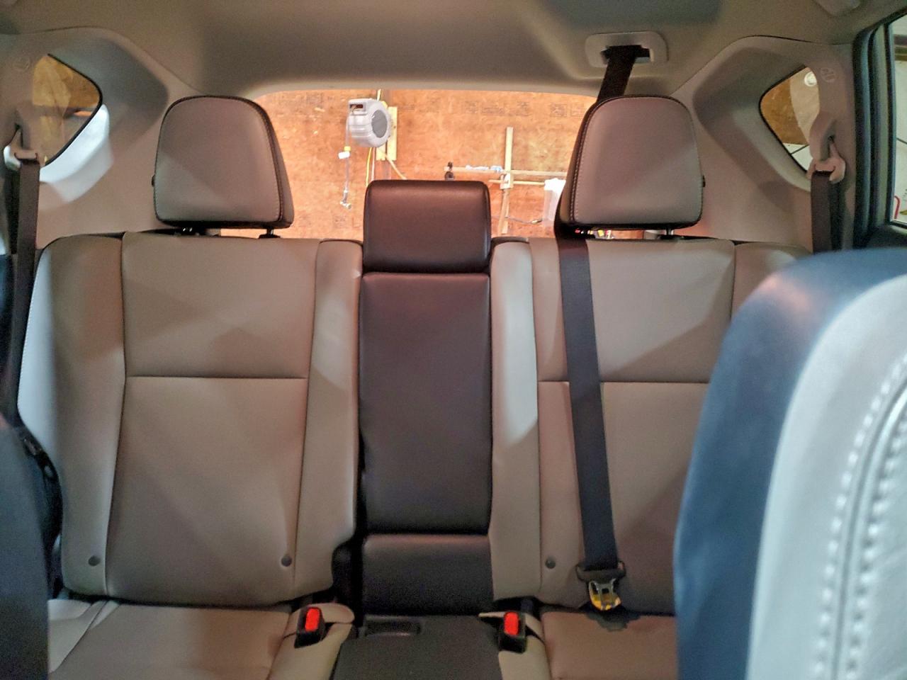 2016 TOYOTA RAV4 LIMITED photo 10