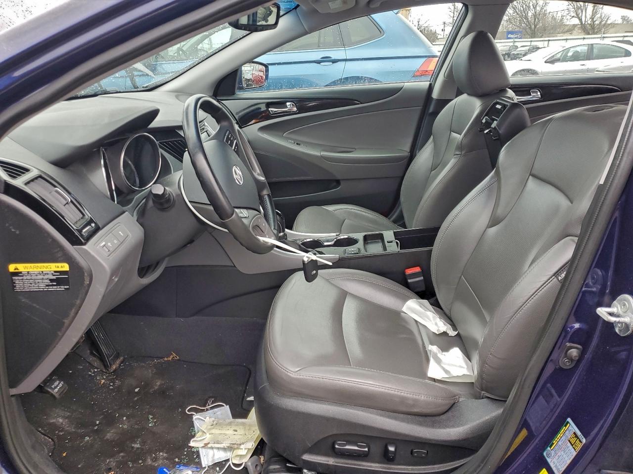 2013 HYUNDAI SONATA SE photo 7