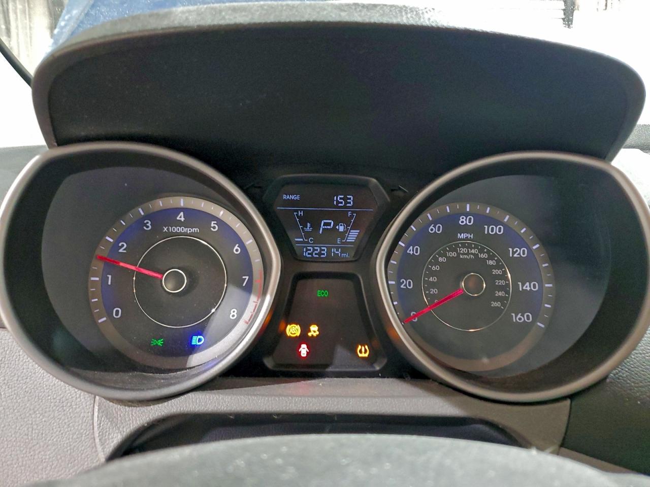 2015 HYUNDAI ELANTRA SE photo 9