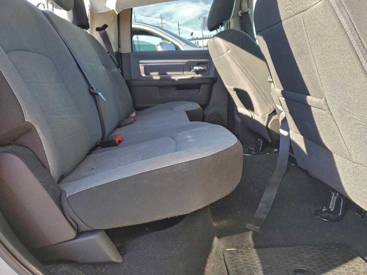 2021 RAM 1500 CLASSIC SLT photo 10