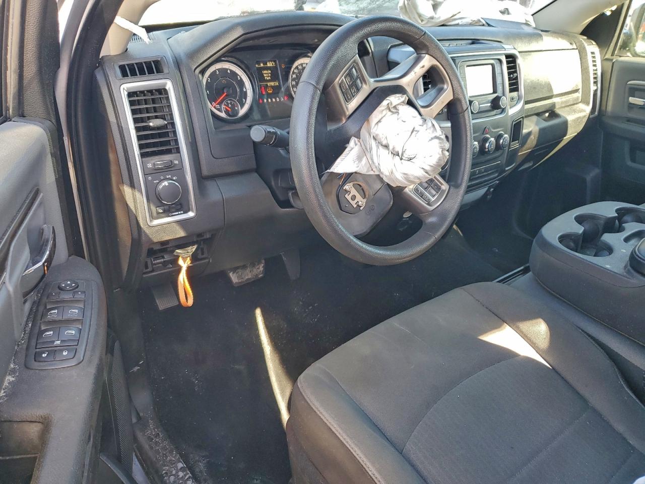 2021 RAM 1500 CLASSIC SLT photo 8