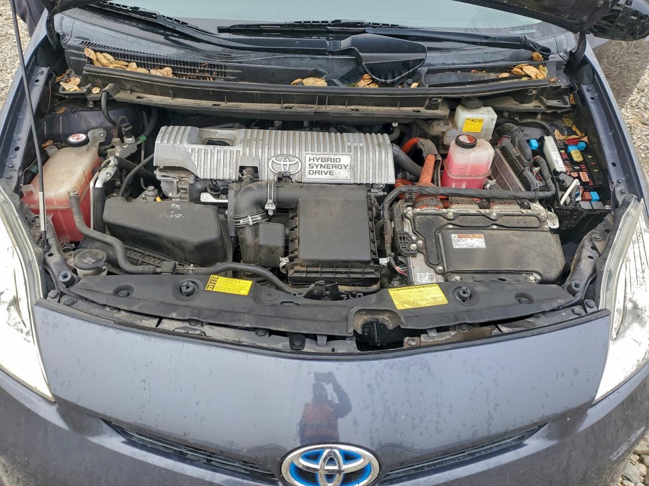 2014 TOYOTA PRIUS photo 11