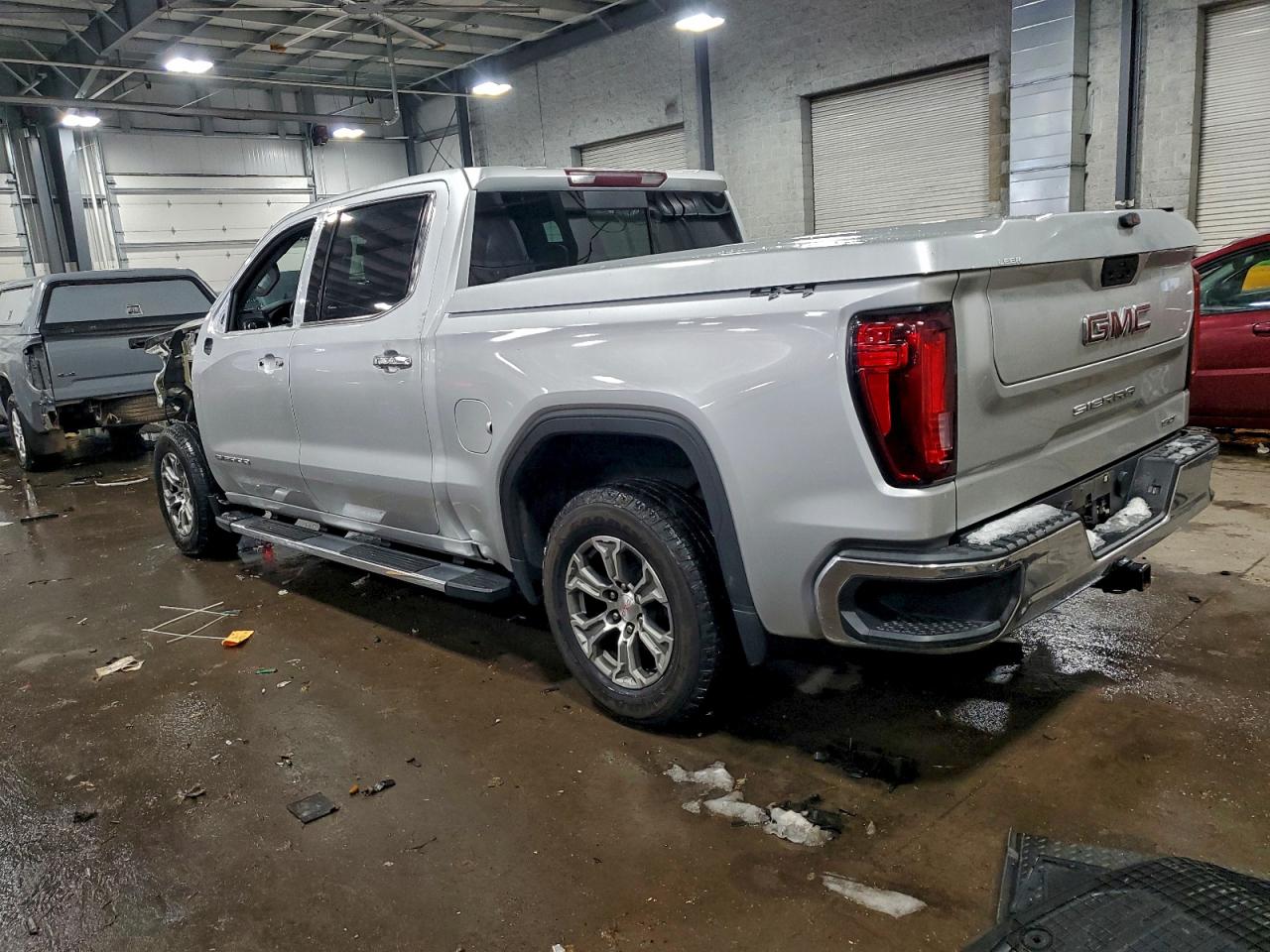 2021 GMC SIERRA K1500 SLT photo 3