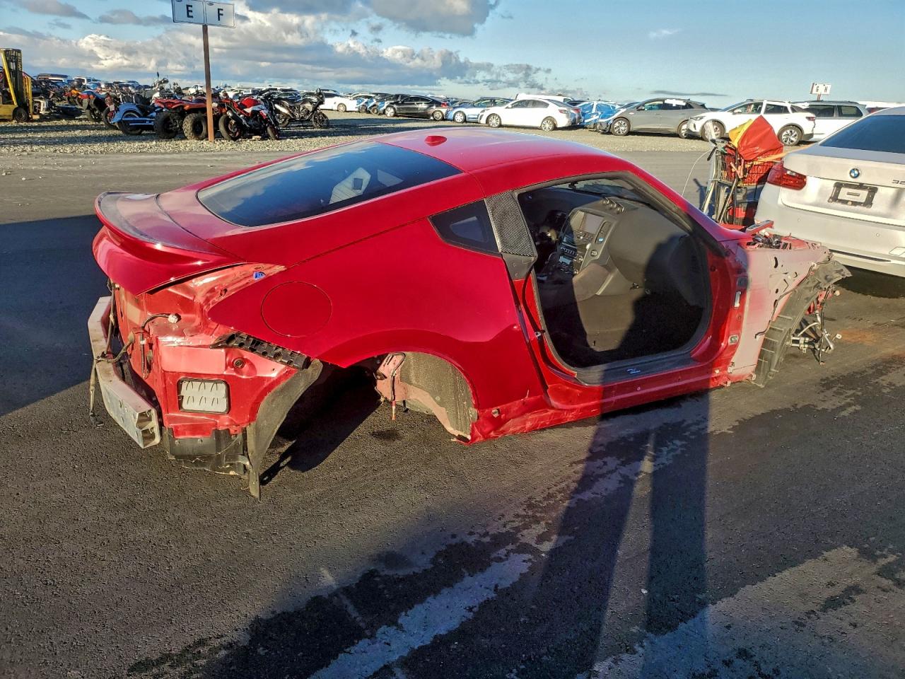2017 NISSAN 370Z BASE photo 3