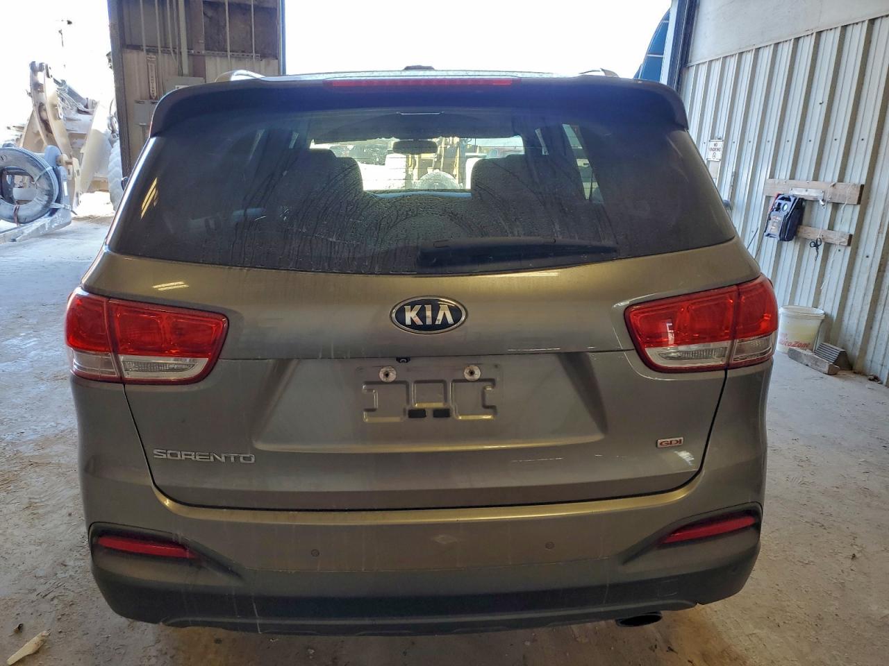 2017 KIA SORENTO LX photo 6