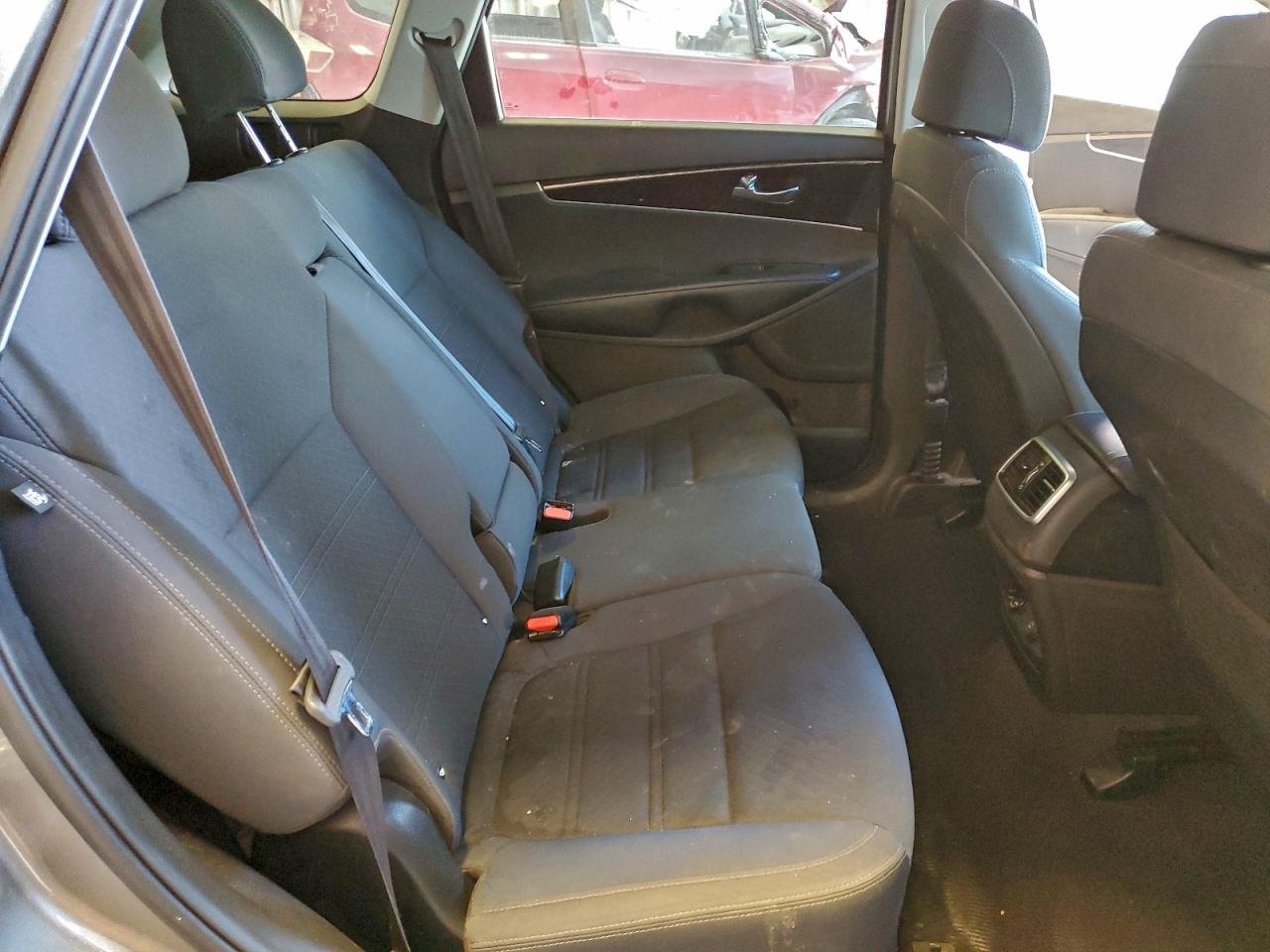 2017 KIA SORENTO LX photo 11