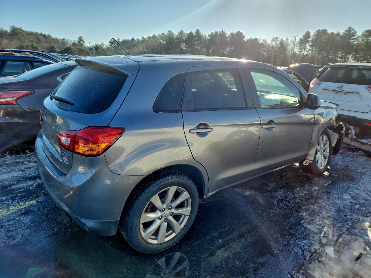 2014 MITSUBISHI OUTLANDER SPORT ES photo 5