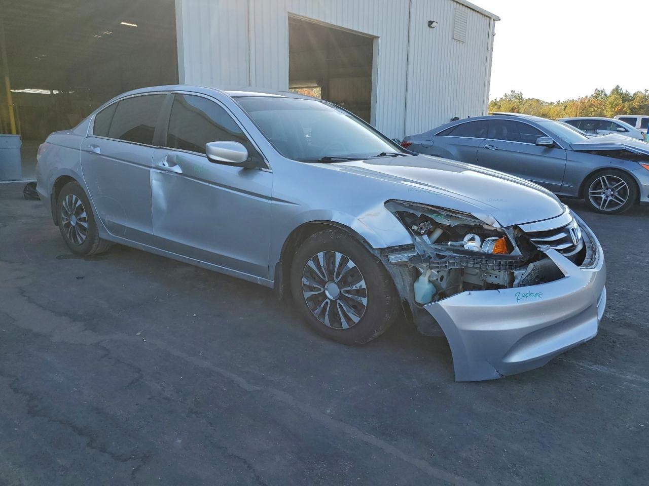 2011 HONDA ACCORD LX photo 10