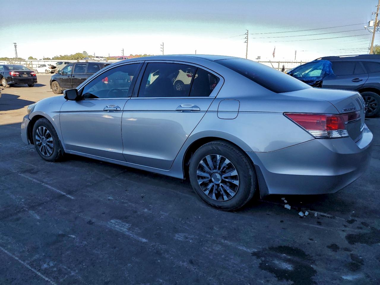 2011 HONDA ACCORD LX photo 4