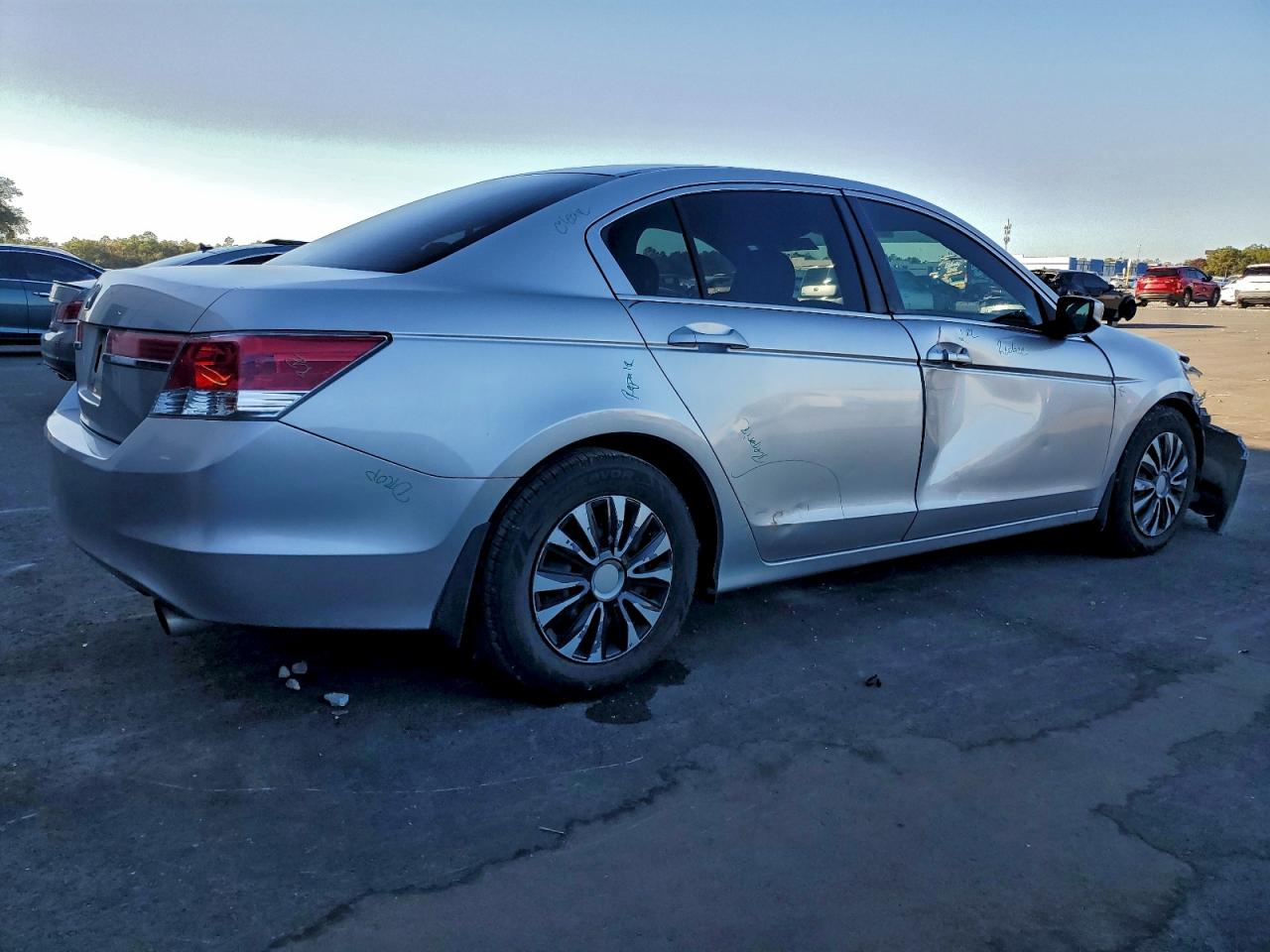 2011 HONDA ACCORD LX photo 7