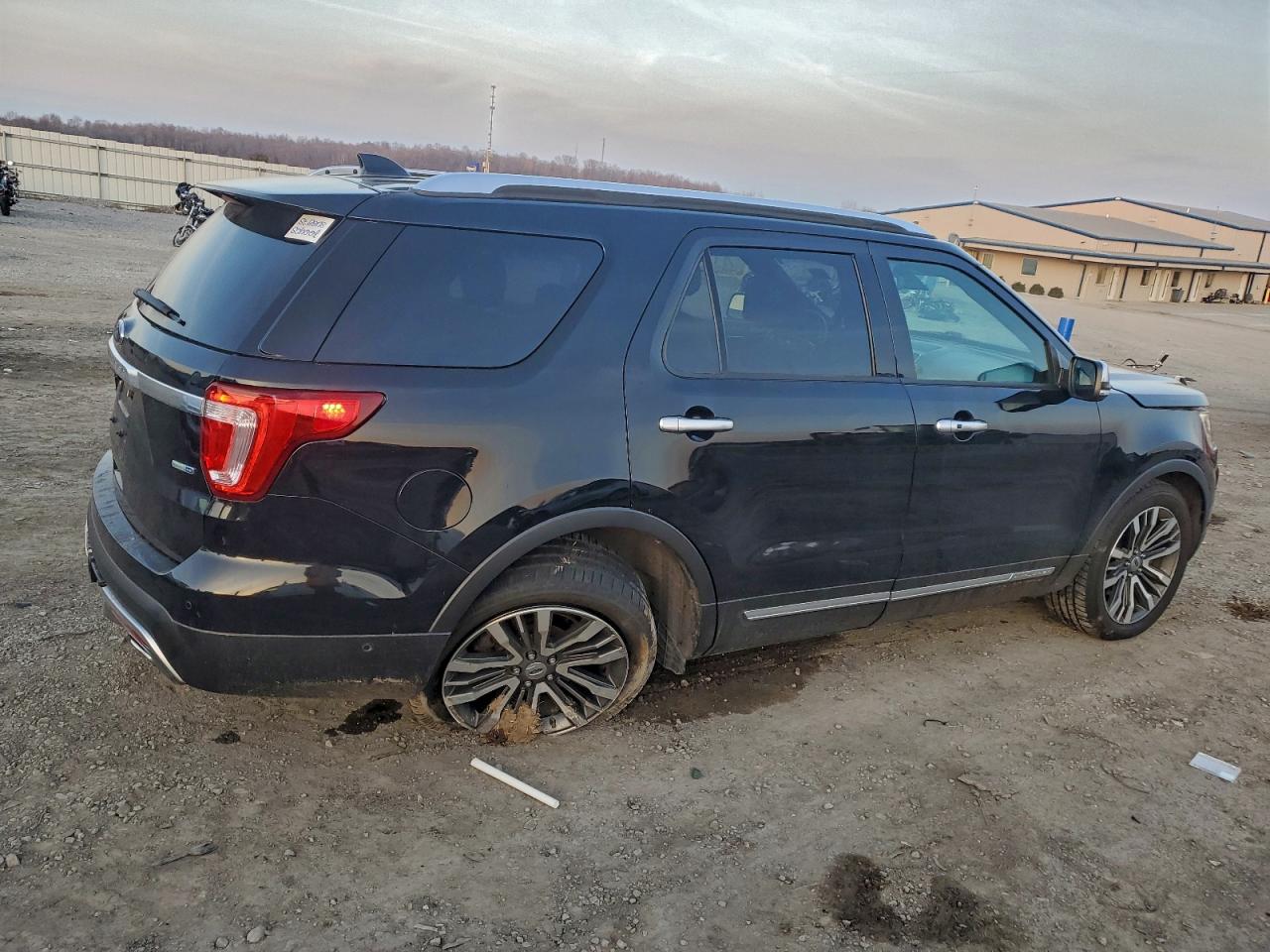 2017 FORD EXPLORER PLATINUM photo 3