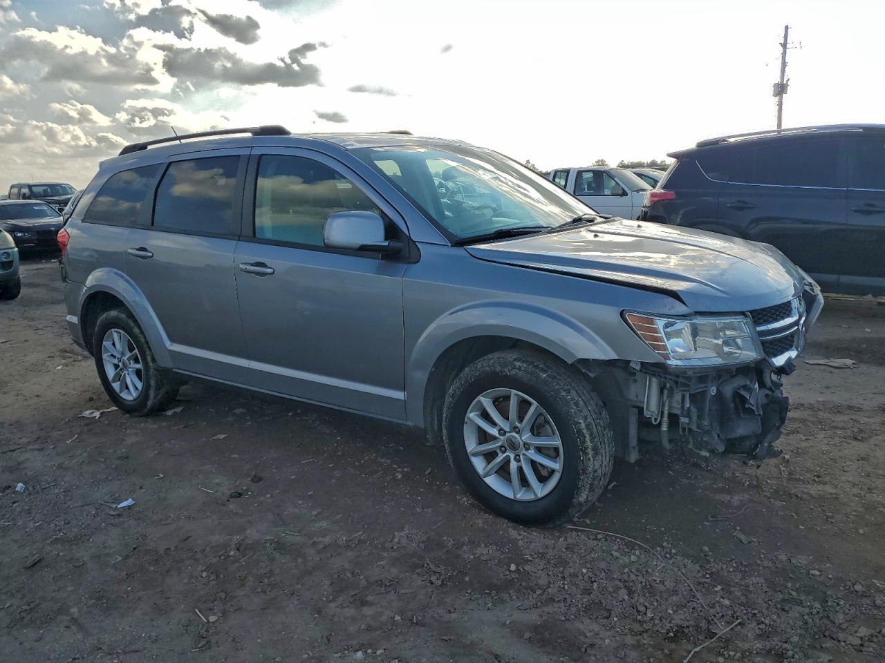 2018 DODGE JOURNEY SXT photo 4