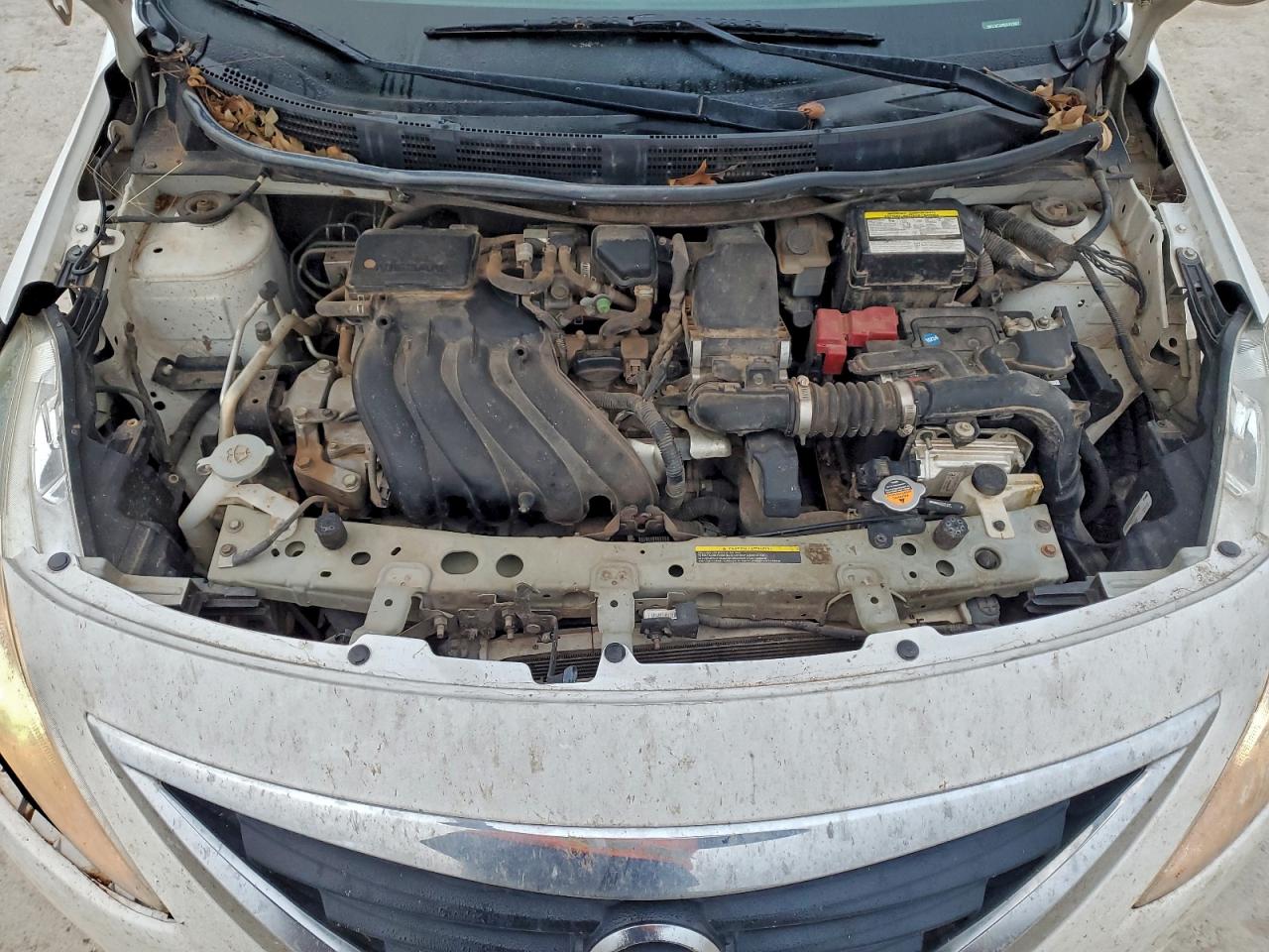 2018 NISSAN VERSA SV photo 11
