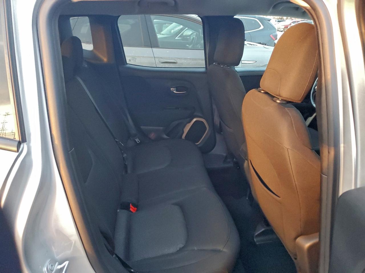 2015 JEEP RENEGADE LATITUDE photo 10