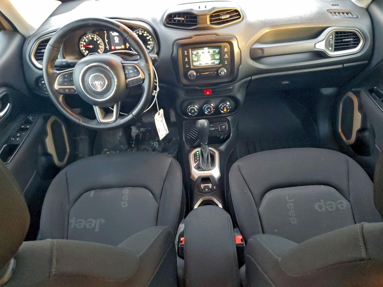2015 JEEP RENEGADE LATITUDE photo 8