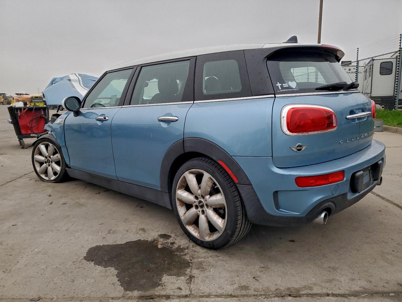 2017 MINI COOPER S CLUBMAN photo 2