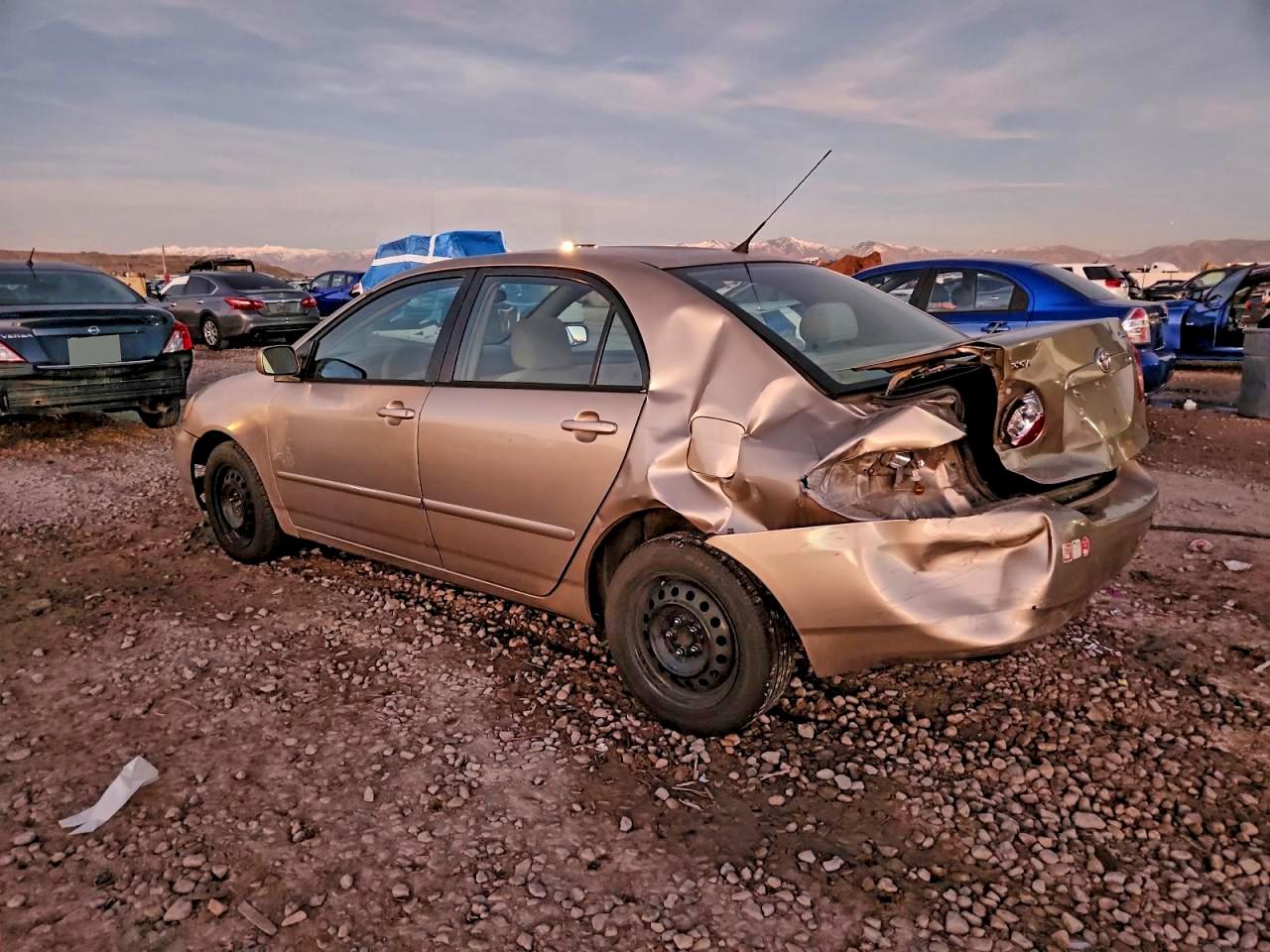 2007 TOYOTA COROLLA LE photo 2