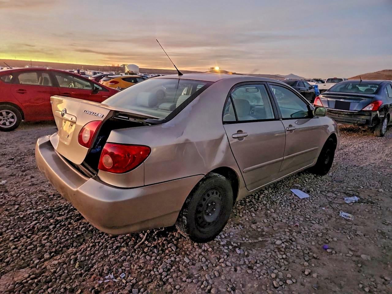 2007 TOYOTA COROLLA LE photo 3
