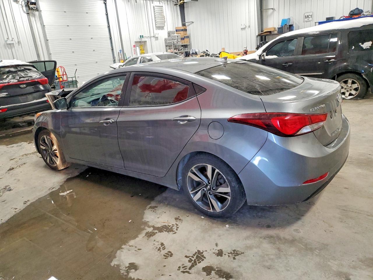 2016 HYUNDAI ELANTRA SE photo 4
