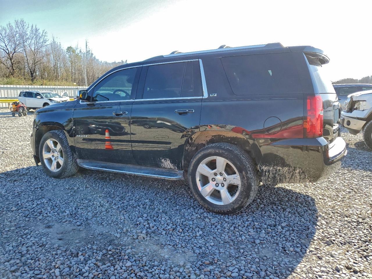 2015 CHEVROLET TAHOE C1500 LTZ photo 3