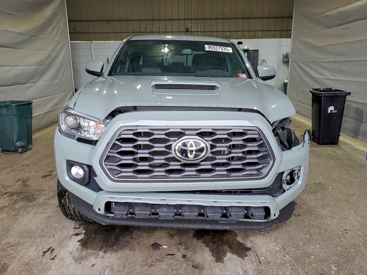 2022 TOYOTA TACOMA TRD SPORT photo 9