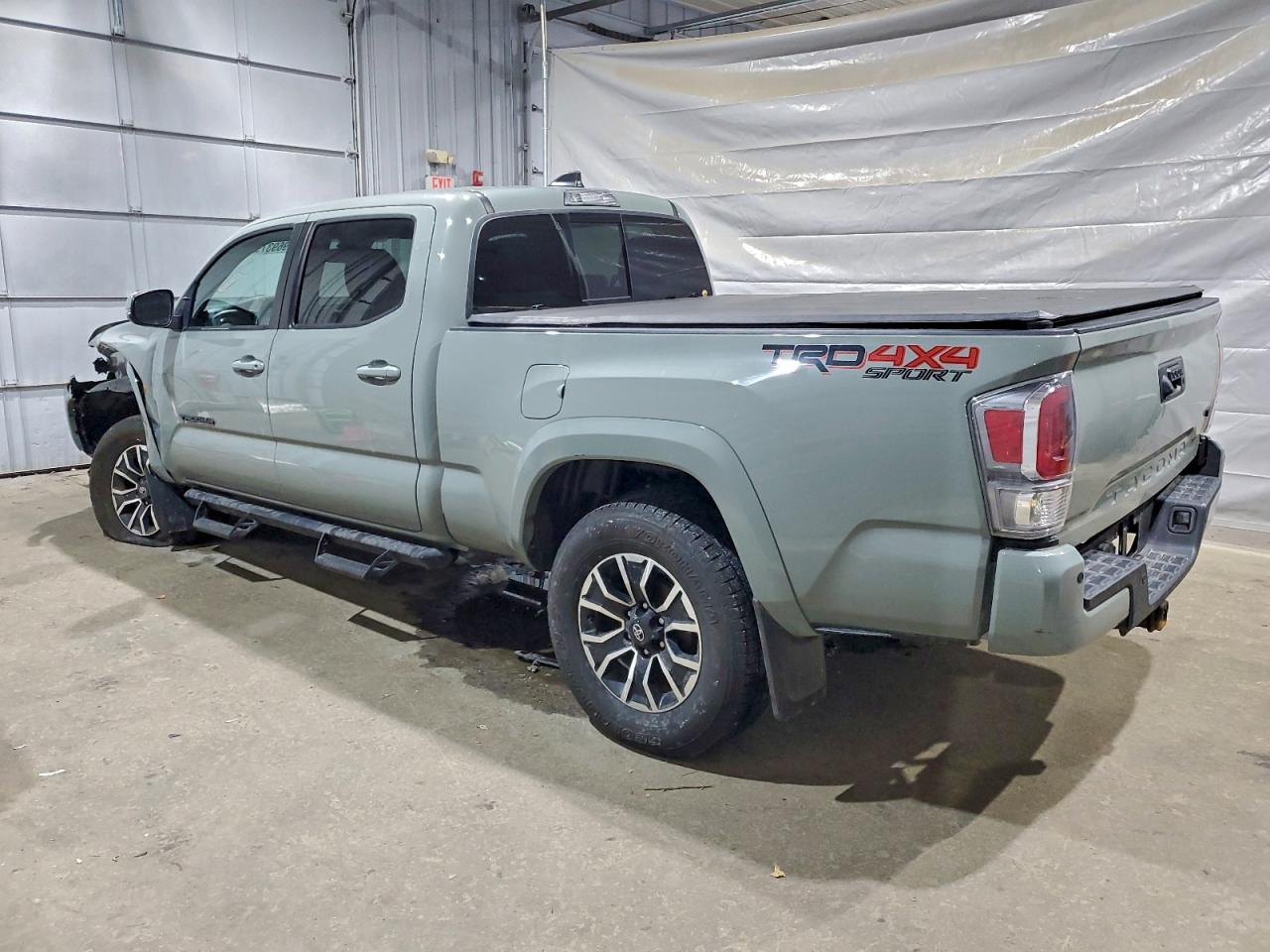 2022 TOYOTA TACOMA TRD SPORT photo 3