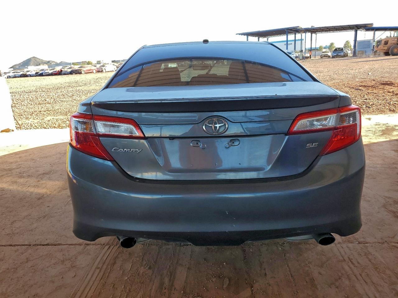 2014 TOYOTA CAMRY SE photo 11