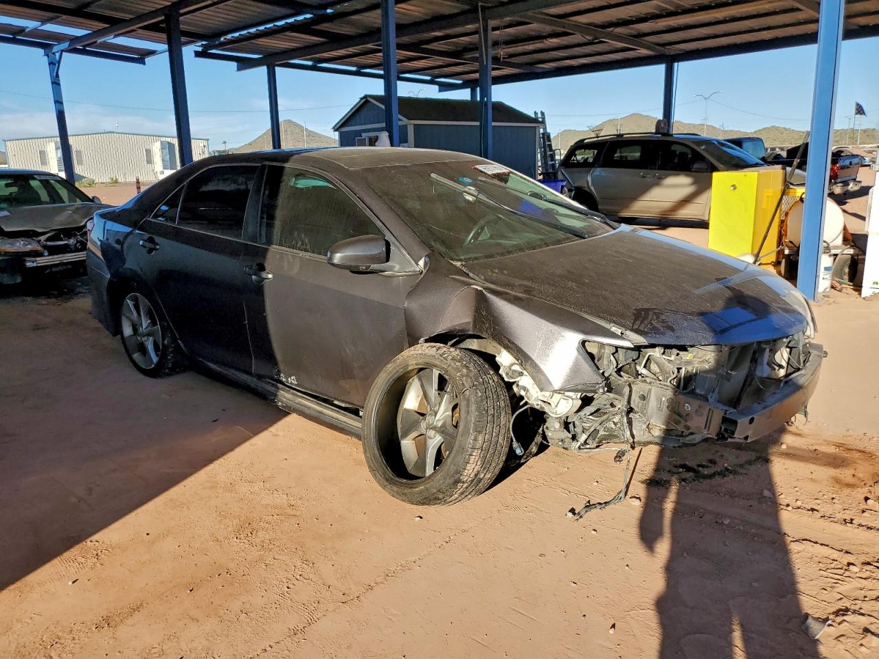 2014 TOYOTA CAMRY SE photo 7