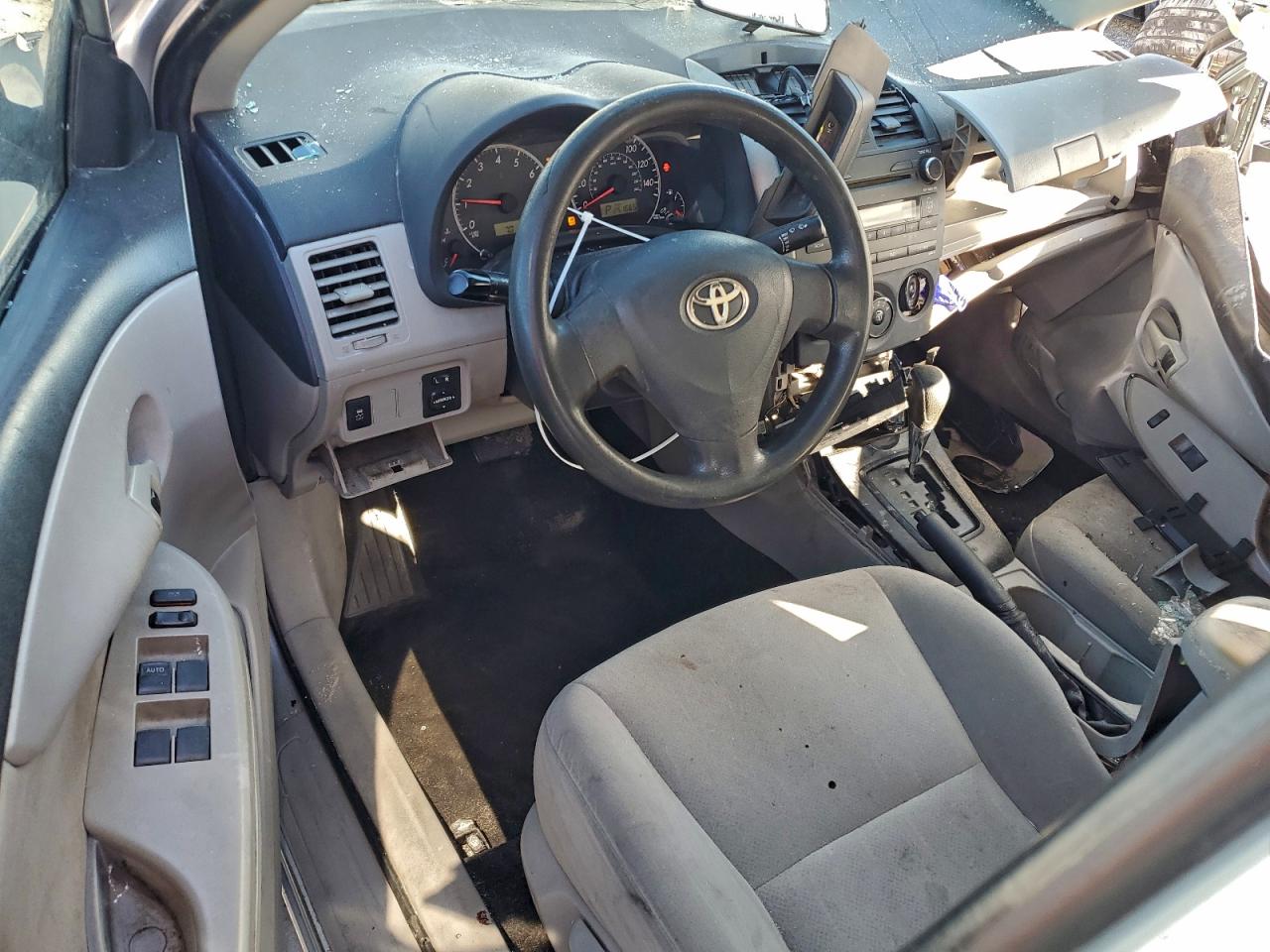 2013 TOYOTA COROLLA BASE photo 8