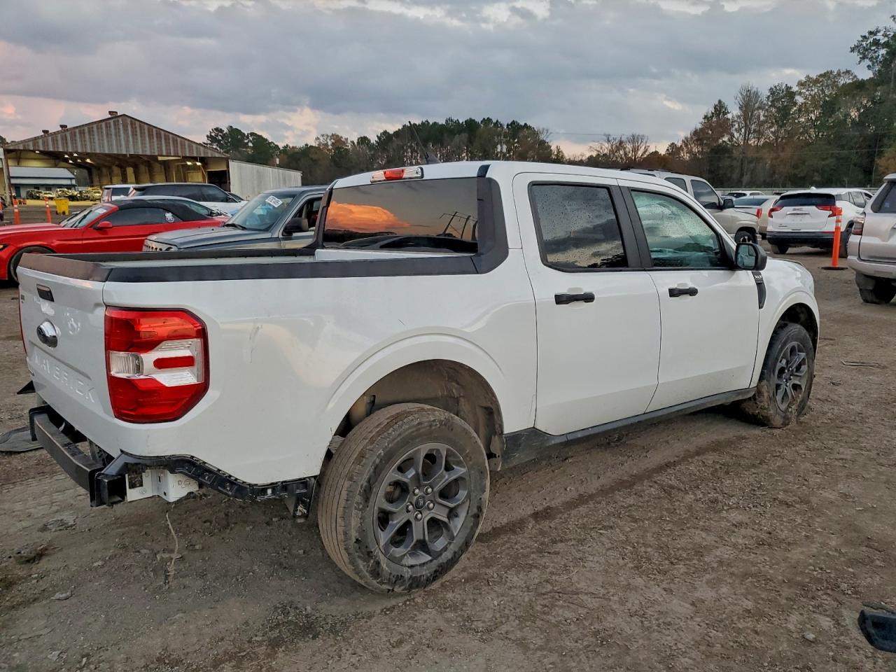2024 FORD MAVERICK XLT photo 3