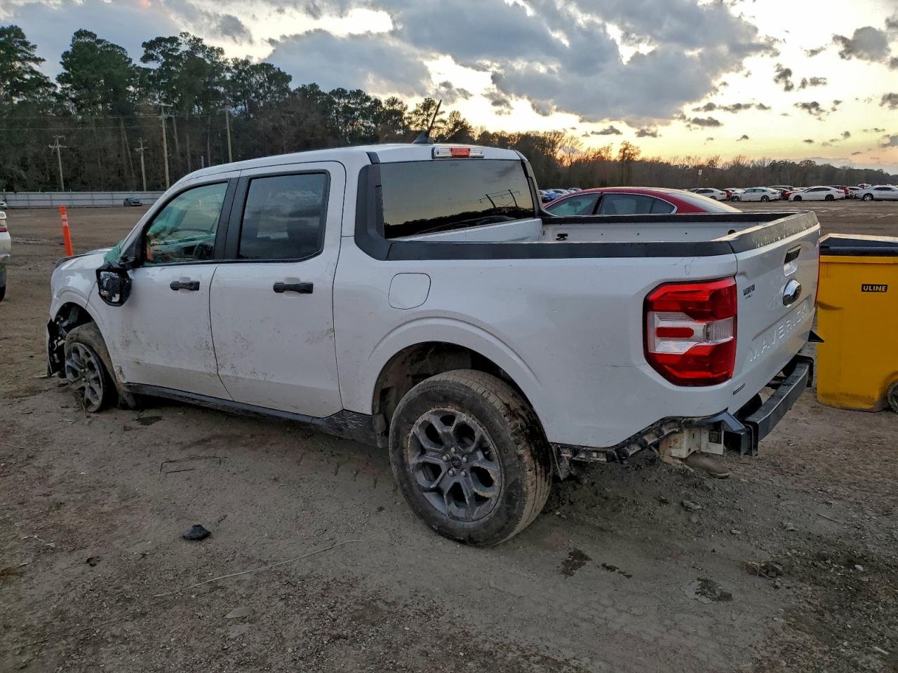 2024 FORD MAVERICK XLT photo 2