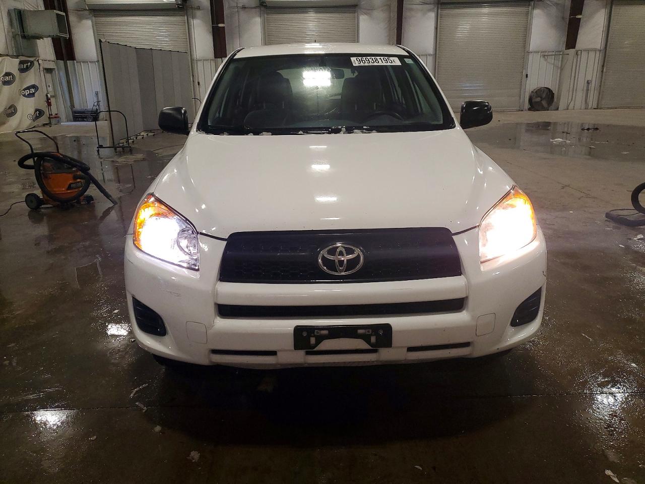 2011 TOYOTA RAV4 photo 9