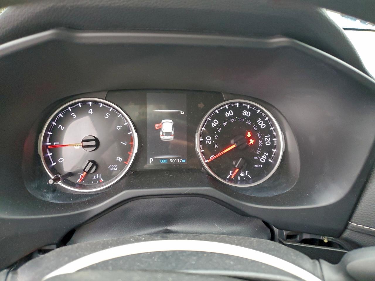 2021 TOYOTA RAV4 LE photo 9