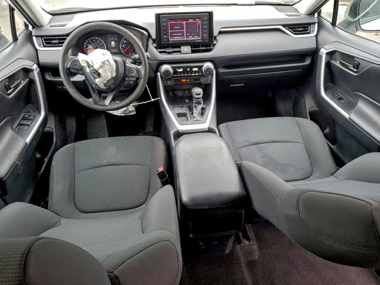 2021 TOYOTA RAV4 LE photo 8