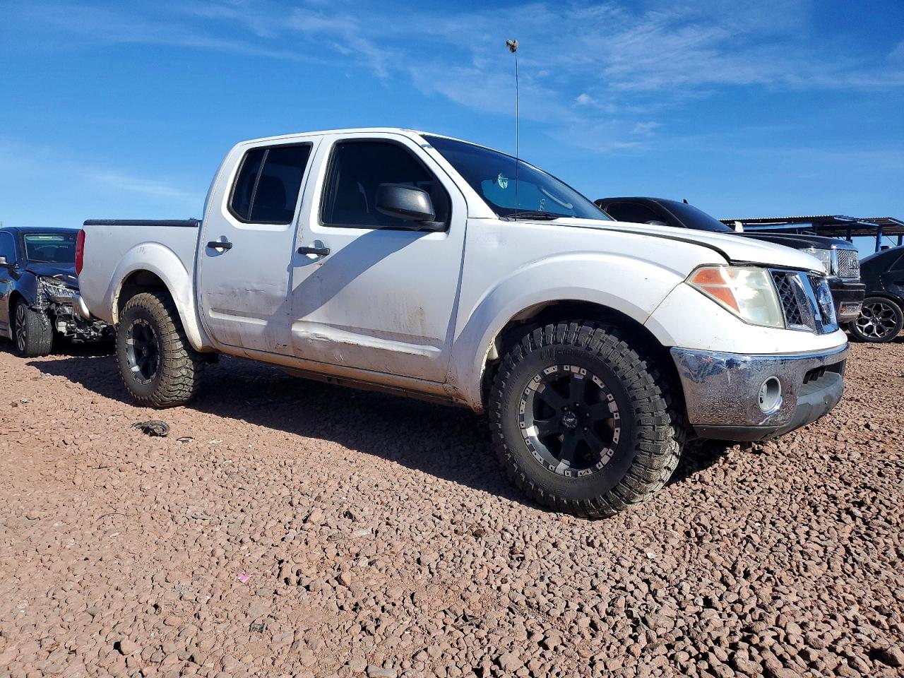 2005 NISSAN FRONTIER CREW CAB LE photo 4