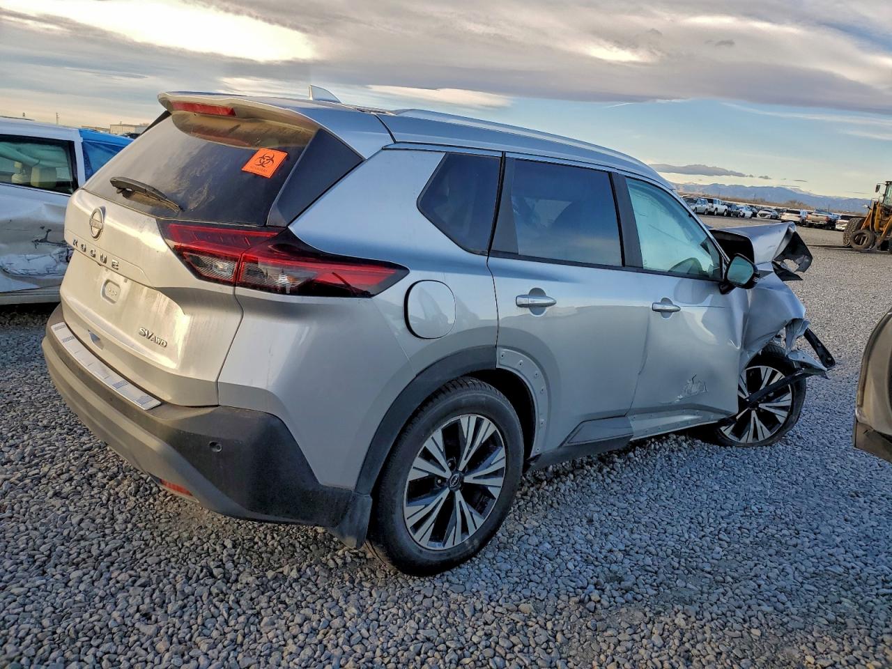 2023 NISSAN ROGUE SV photo 3