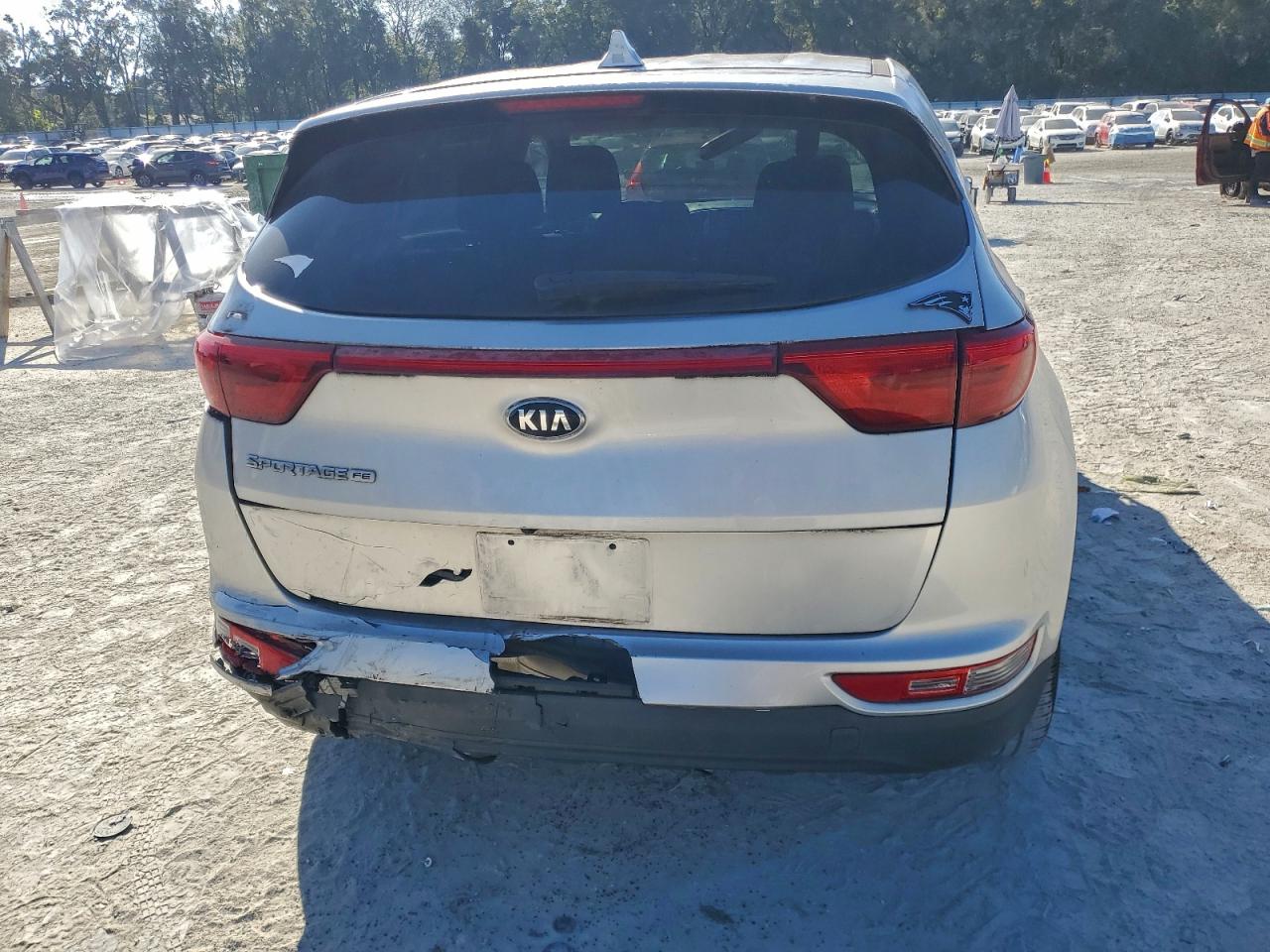 2019 KIA SPORTAGE LX photo 6
