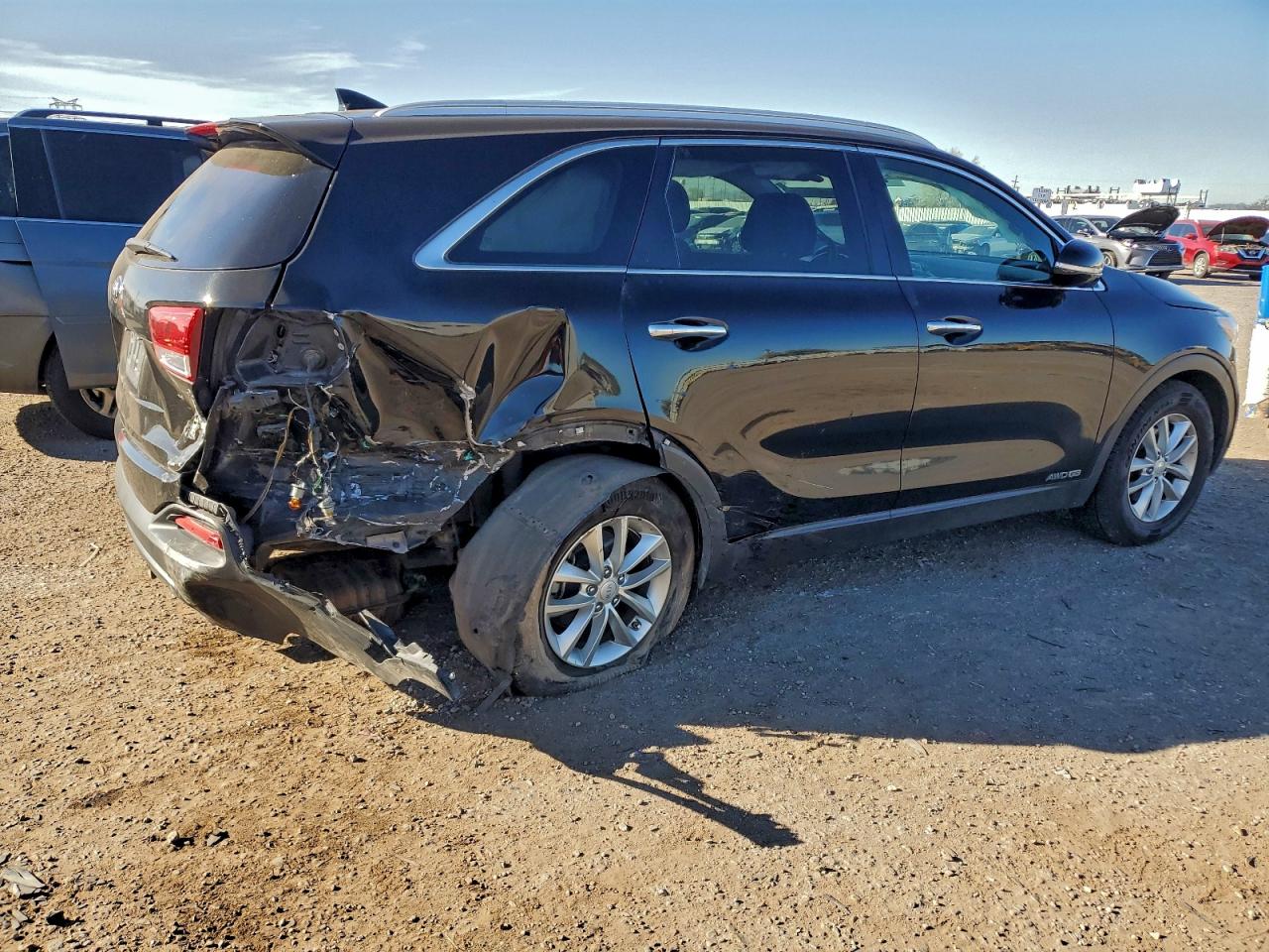 2016 KIA SORENTO LX photo 3