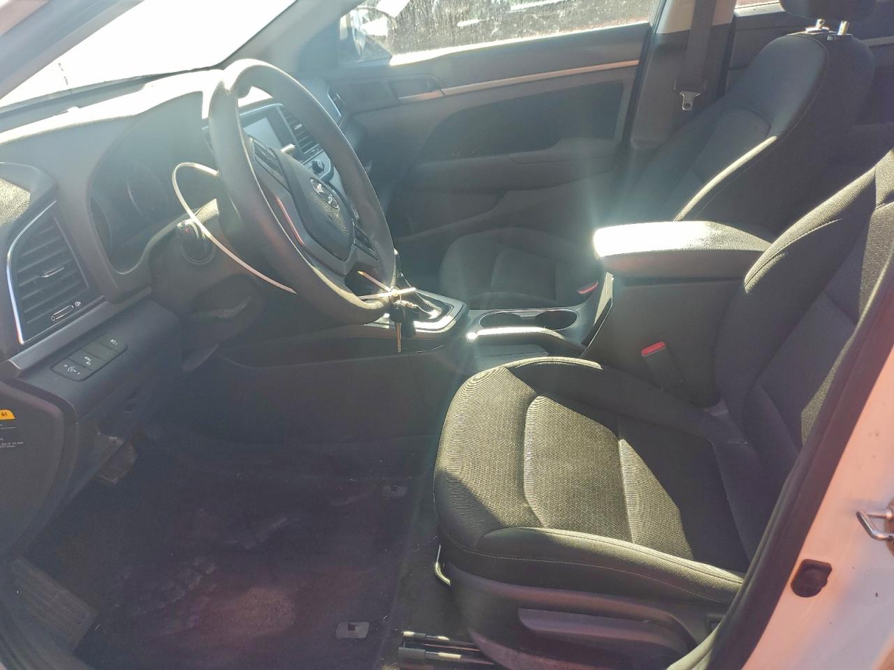 2018 HYUNDAI ELANTRA SEL photo 7