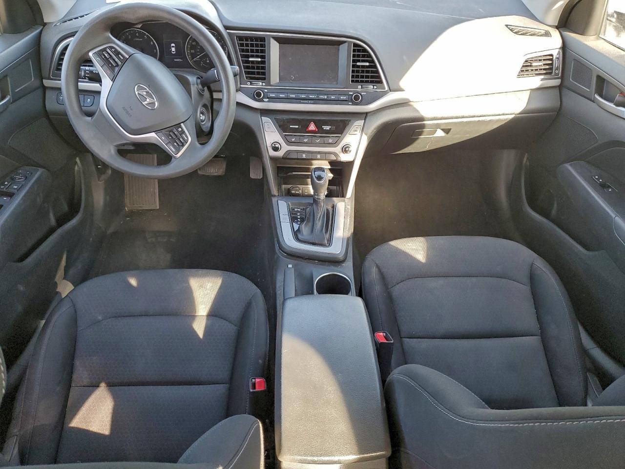 2018 HYUNDAI ELANTRA SEL photo 8