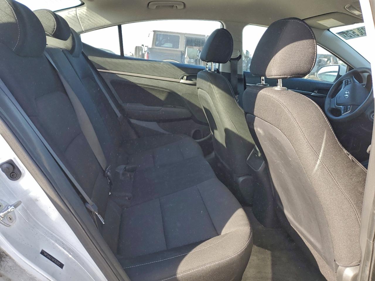 2018 HYUNDAI ELANTRA SEL photo 10