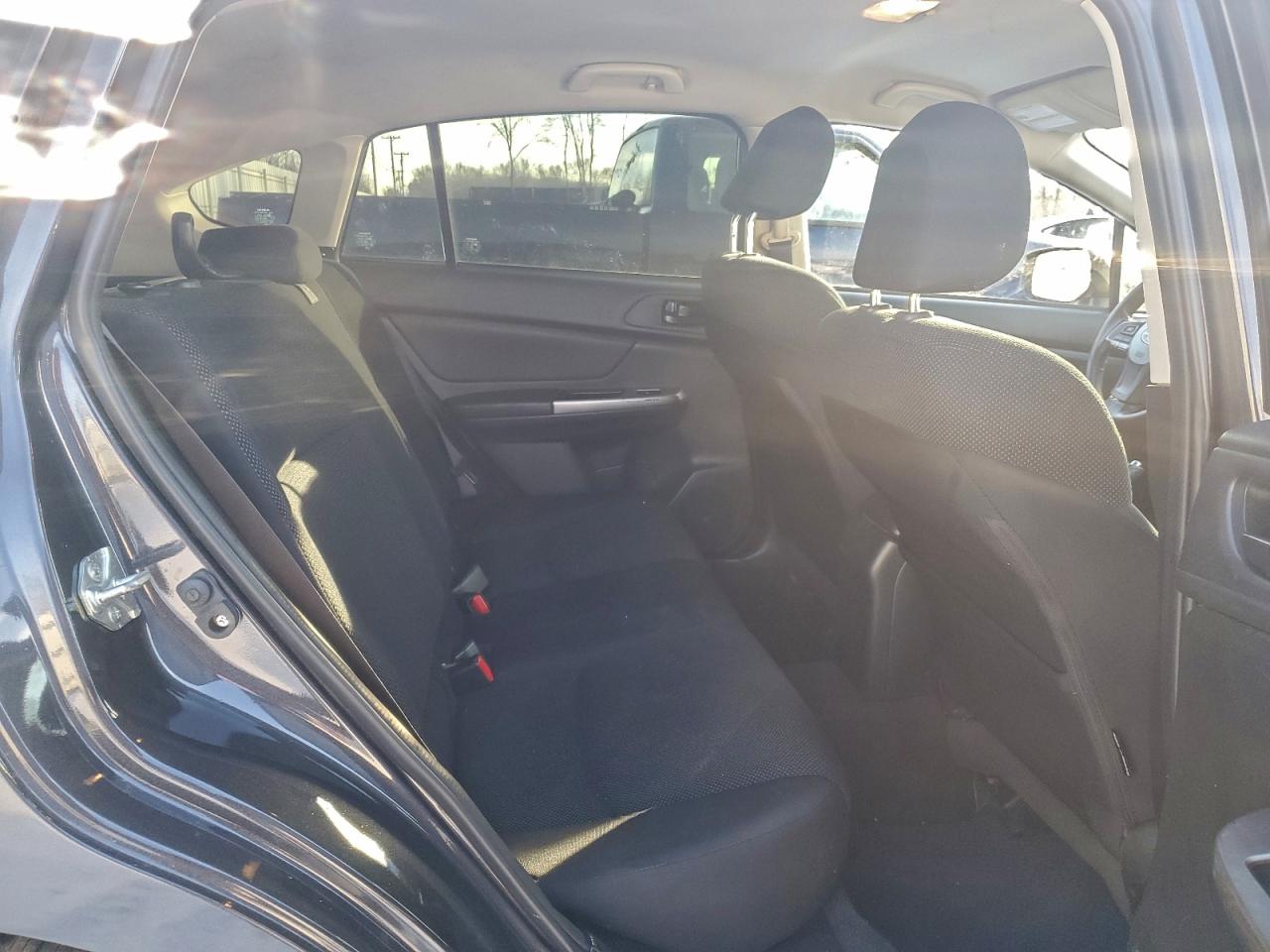 2015 SUBARU IMPREZA photo 19