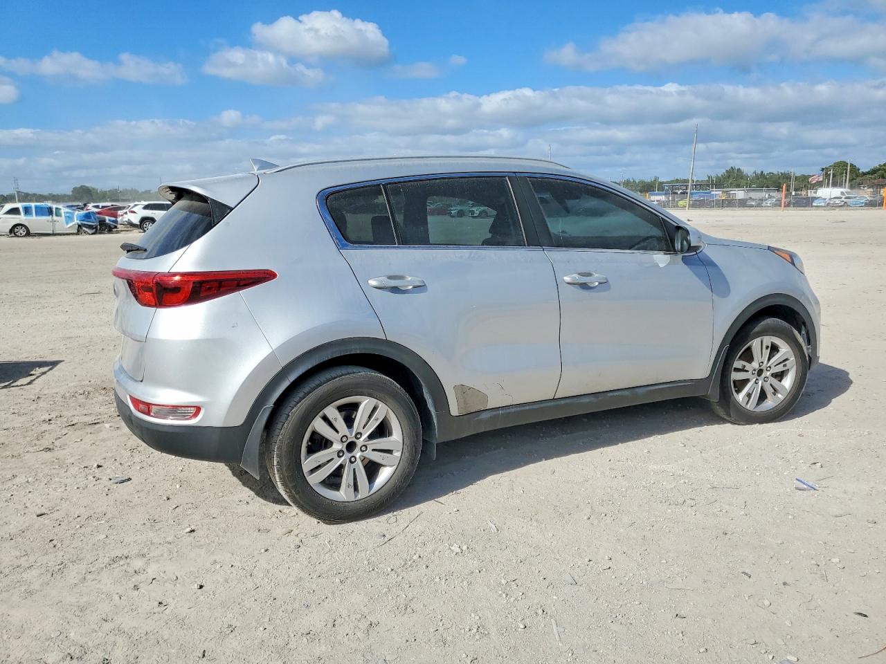 2019 KIA SPORTAGE LX photo 3