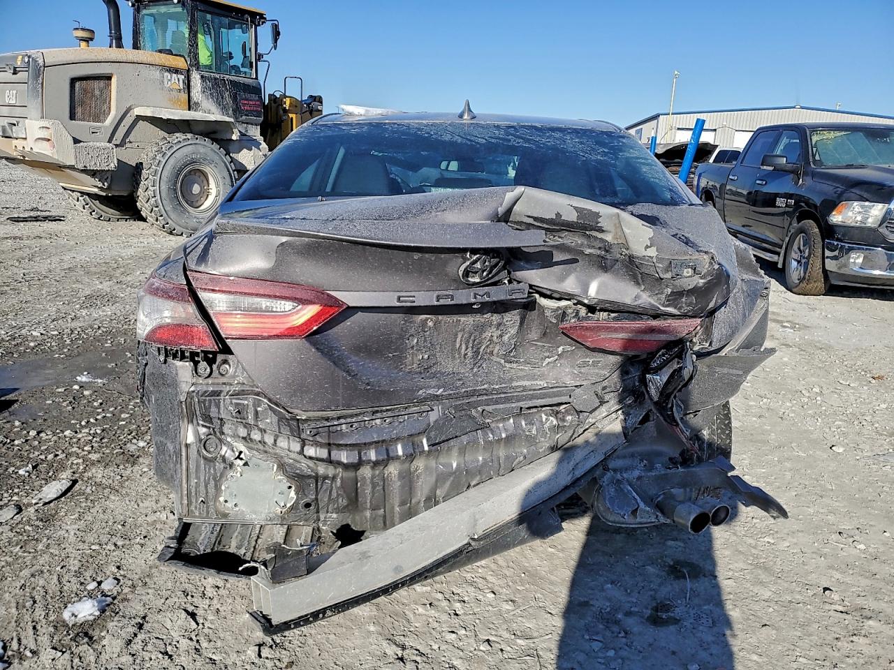 2021 TOYOTA CAMRY SE photo 6