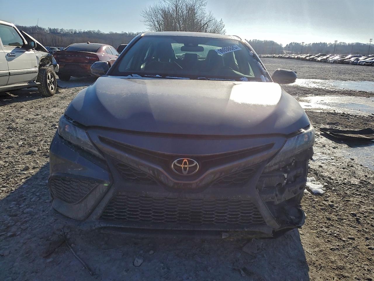 2021 TOYOTA CAMRY SE photo 5