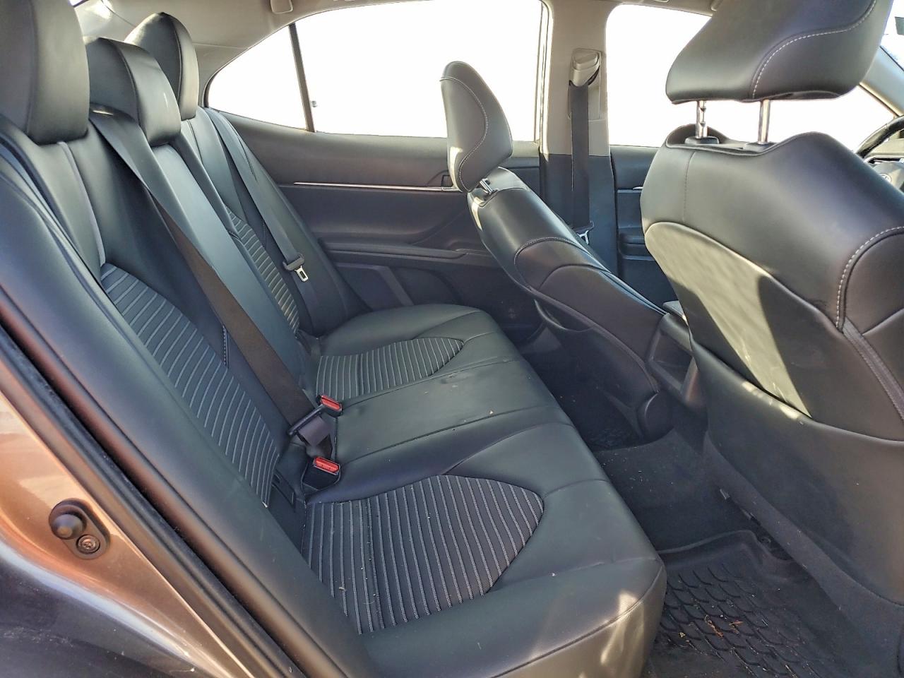 2021 TOYOTA CAMRY SE photo 10