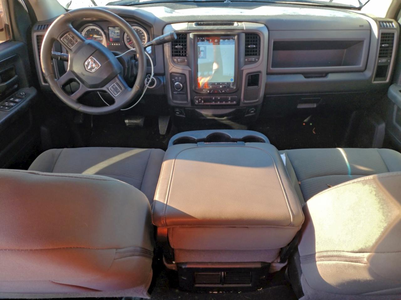 2017 RAM 2500 ST photo 15